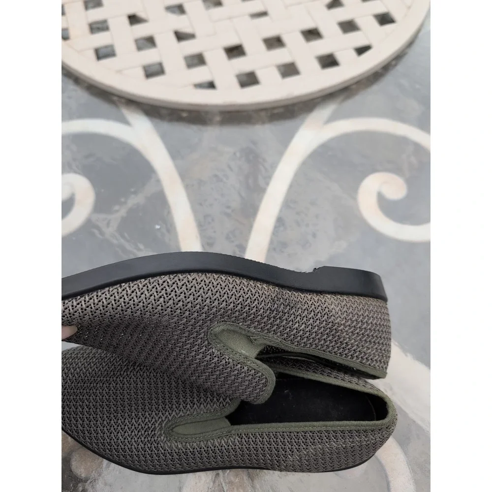 Olympian Green AiryOpen Weave Cool Summer Slip On Shoes Men's‎ Size 8 EUC